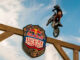 to- Red -Bull- Imagination- einai-h-apolyth-paidiki-xara- FMX- freestyle -motocross -engine-power